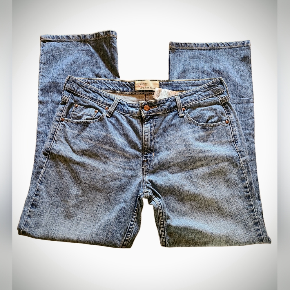 Levi Strauss Signature Low Rise Bootcut SZ 14 Short
